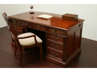 European Legacy Executive Desk