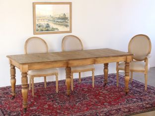 Turned Leg Oak Dining Table