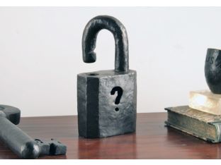 La Verdad - Padlock - Cleared Décor
